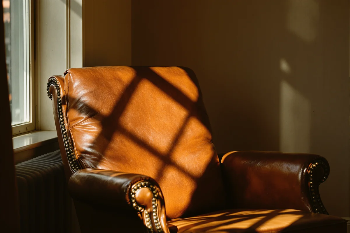Office chair and back pain from prolonged sitting
